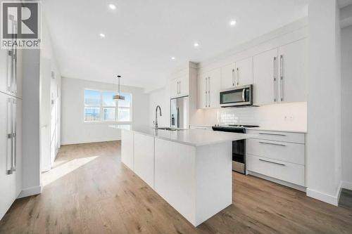 293 Dawson Way  Chestermere, AB T1X 2R6