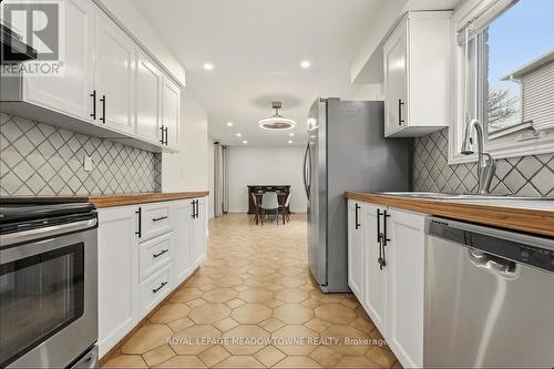 6486 Edenwood Drive, Mississauga, ON - Indoor Photo Showing Kitchen