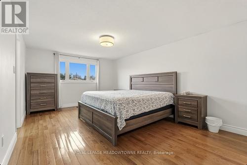 6486 Edenwood Drive, Mississauga, ON - Indoor Photo Showing Bedroom