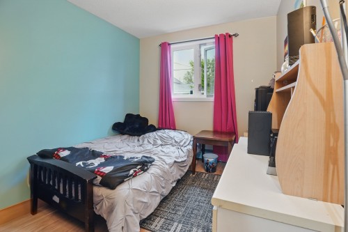 Chambre à coucher - 76 Rue Nicolet, Gatineau (Hull), QC - Indoor Photo Showing Bedroom