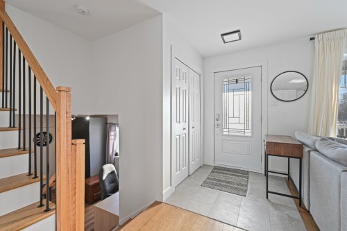 Hall d'entrée/Vestibule - 175 Allée Des Cigales, Saint-Jean-Sur-Richelieu, QC - Indoor Photo Showing Other Room