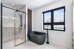 Ensuite bathroom - 