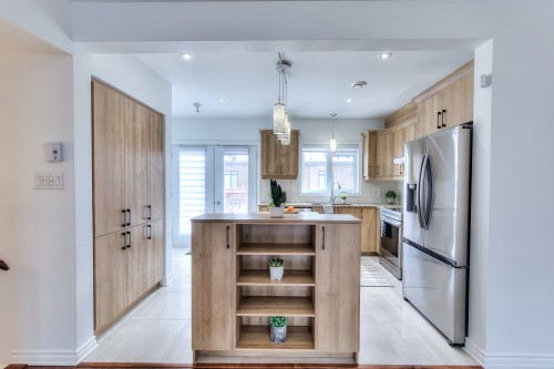 Cuisine - 434 Rue Étienne-Lavoie, Laval (Sainte-Dorothée), QC - Indoor Photo Showing Kitchen