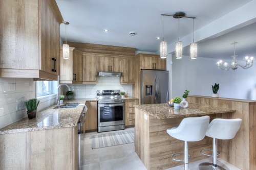 Cuisine - 434 Rue Étienne-Lavoie, Laval (Sainte-Dorothée), QC - Indoor Photo Showing Kitchen With Double Sink With Upgraded Kitchen