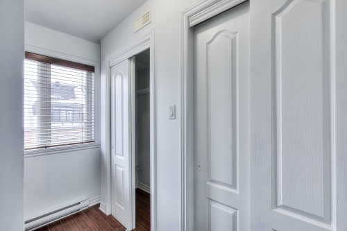 Chambre à coucher principale - 434 Rue Étienne-Lavoie, Laval (Sainte-Dorothée), QC - Indoor Photo Showing Other Room