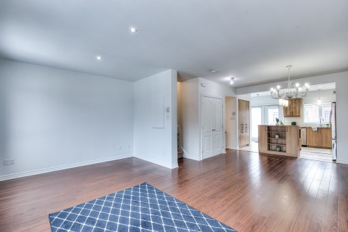 Salon - 434 Rue Étienne-Lavoie, Laval (Sainte-Dorothée), QC - Indoor Photo Showing Living Room