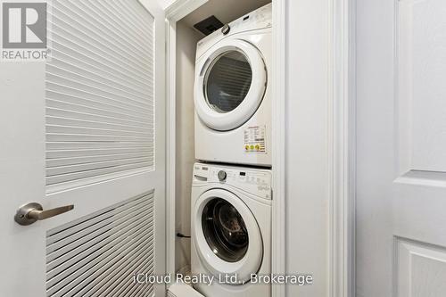 193 - 250 Sunny Meadow Boulevard, Brampton, ON - Indoor Photo Showing Laundry Room