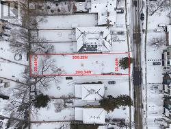 19 BROADVIEW AVENUE  Mississauga, ON L5H 2S8