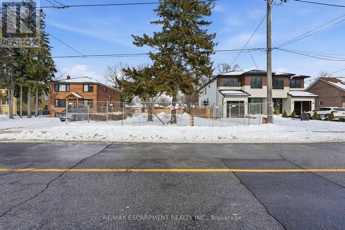 19 Broadview Avenue, Mississauga, ON 
