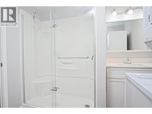 Walk in shower mobile home - 1421 Erickson Road Unit# 21, Creston, BC 