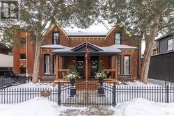 8-10 ONTARIO STREET  Grimsby, ON L3M 3G9