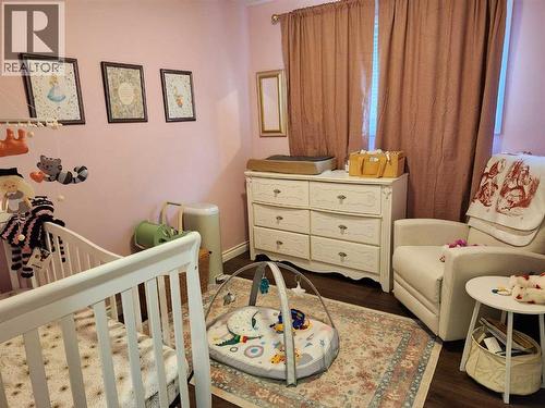 403 11 Street E, Drumheller, AB - Indoor