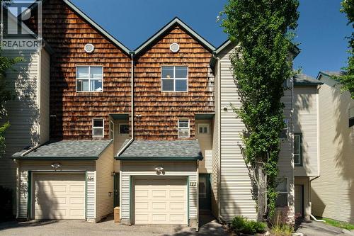 122 Bridlewood Lane SW  Calgary, AB T2Y 3X8