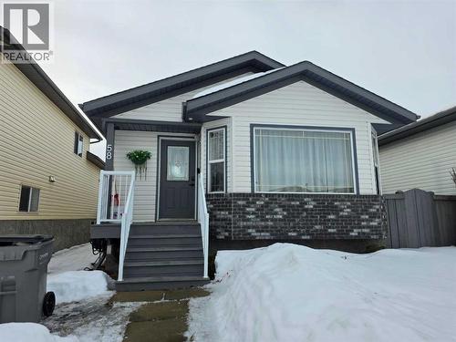 58 Pinnacle Crossing  Grande Prairie, AB T8W 2X3