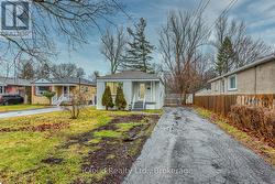 89 DARLINGSIDE DRIVE  Toronto, ON M1E 3P2