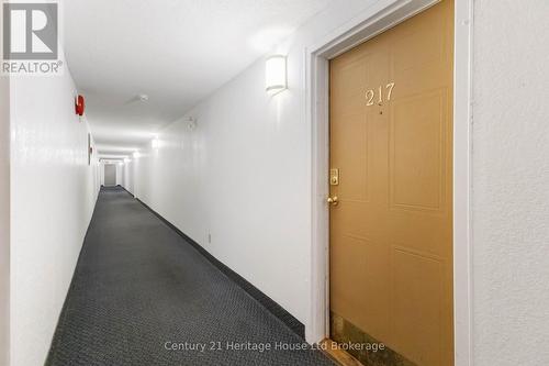 217 - 737 Deveron Crescent, London South (South T), ON - Indoor Photo Showing Other Room