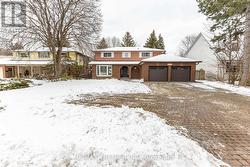 3161 BAYVIEW AVENUE  Toronto, ON M2K 1G2