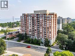 442 MAPLE Avenue Unit# 401  Burlington, ON L7S 2L7