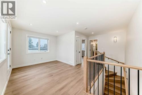 1729 31 Street Sw, Calgary, AB - Indoor Photo Showing Other Room