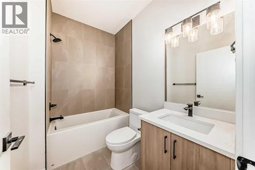 Unit 201B - 1729 31 Street Sw, Calgary, AB - Indoor Photo Showing Bathroom