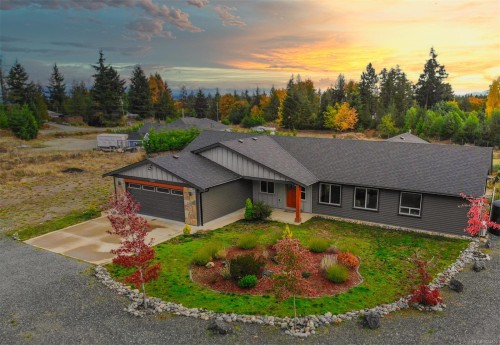 1700 Warn Way, Qualicum Beach, BC 