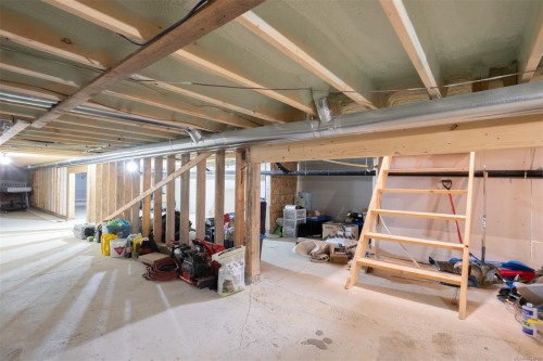 1700 Warn Way, Qualicum Beach, BC 