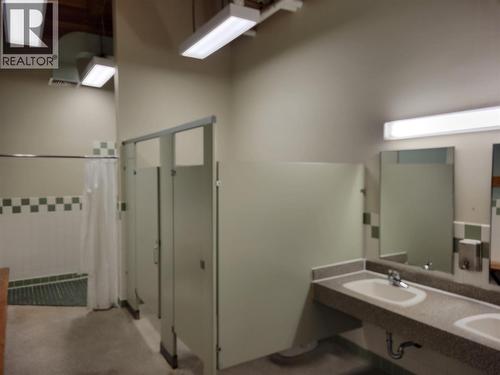 Change rooms - 4354 Highway 3 Unit# 79, Keremeos, BC 