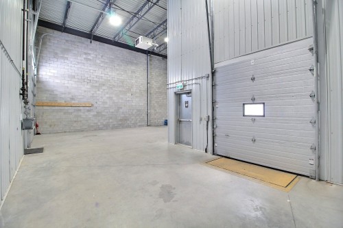 Expédition (porte/quai) - 2171 Rue Tanguay, Magog, QC - Indoor Photo Showing Garage