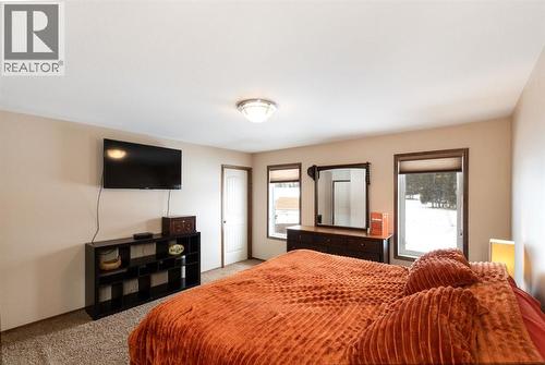 4828 55 Boulevard Close, Innisfail, AB - Indoor Photo Showing Bedroom