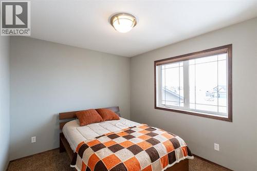 4828 55 Boulevard Close, Innisfail, AB - Indoor Photo Showing Bedroom