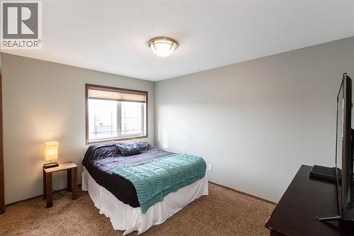 4828 55 Boulevard Close, Innisfail, AB - Indoor Photo Showing Bedroom