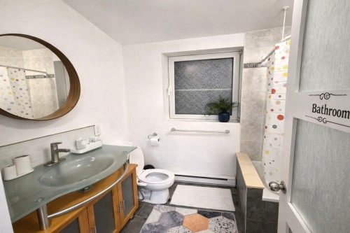 Salle de bains - 102-5365 Av. Victoria, Montréal (Côte-Des-Neiges/Notre-Dame-De-Grâce), QC - Indoor Photo Showing Bathroom