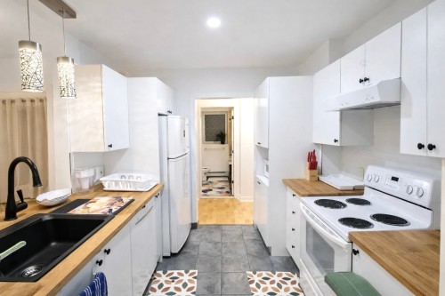 Cuisine - 102-5365 Av. Victoria, Montréal (Côte-Des-Neiges/Notre-Dame-De-Grâce), QC - Indoor Photo Showing Kitchen