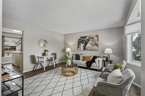 144 Bentley St, Winnipeg, MB 