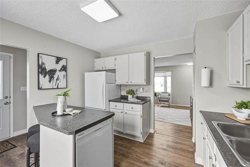 144 Bentley St, Winnipeg, MB 