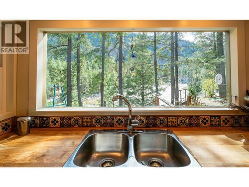 6257 Highway 3, Hedley, BC - Indoor Photo Showing Kitchen With Double Sink