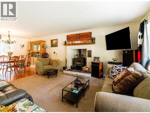 6257 Highway 3, Hedley, BC - Indoor Photo Showing Living Room With Fireplace