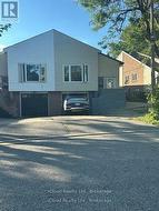 UPPER - 46 SALISBURY CIRCLE  Brampton, ON L6V 2Z5