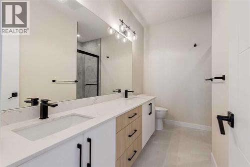 1981 Mccaskill Drive, Crossfield, AB - Indoor Photo Showing Bathroom