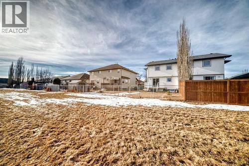 21 Hillview Road, Strathmore, AB - Outdoor