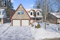 33 MANITOULIN Crescent  Kitchener, ON N2A 3J4