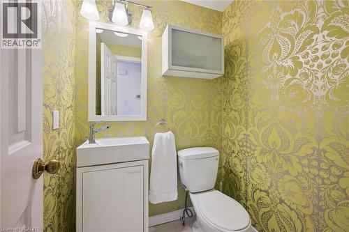 33 Manitoulin Crescent, Kitchener, ON - Indoor Photo Showing Bathroom