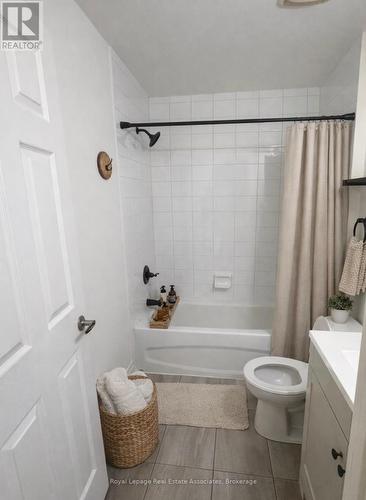 19 - 250 Sunny Meadow Boulevard, Brampton, ON - Indoor Photo Showing Bathroom