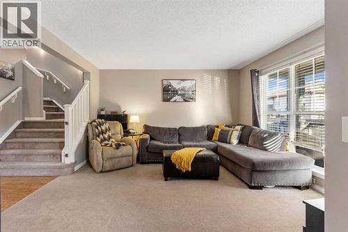 133 Auburn Bay View Se, Calgary, AB - Indoor Photo Showing Living Room