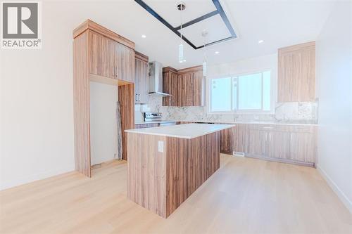 1975 Mccaskill Drive, Crossfield, AB - Indoor Photo Showing Kitchen