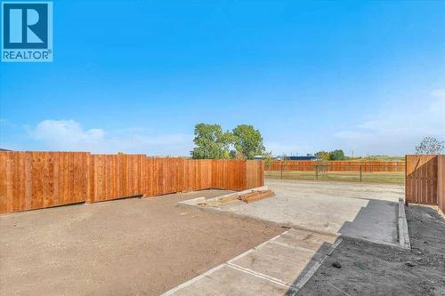 1975 Mccaskill Drive, Crossfield, AB - Outdoor