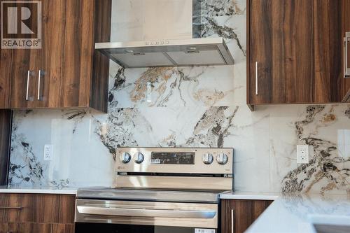 1975 Mccaskill Drive, Crossfield, AB - Indoor Photo Showing Kitchen