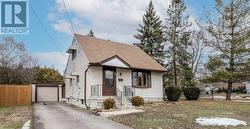 104 GUNN STREET  Barrie, ON L4M 2H5