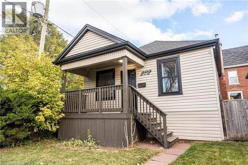 222 KENSINGTON Avenue N  Hamilton, ON L8L 7N7