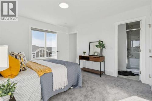 205, 95 Saddlecrest Circle Ne, Calgary, AB - Indoor Photo Showing Bedroom